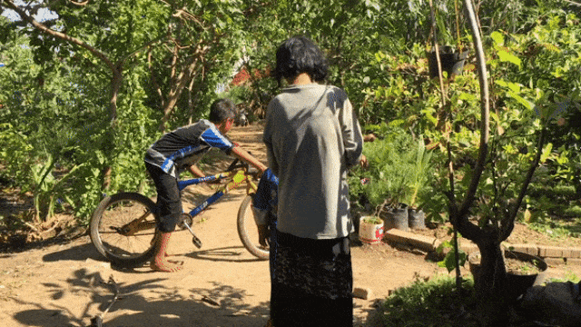 Keluarga Aras, 11 tahun Hidup Tanpa Listrik (Foto: Marrisa Krestianti/kumparan)