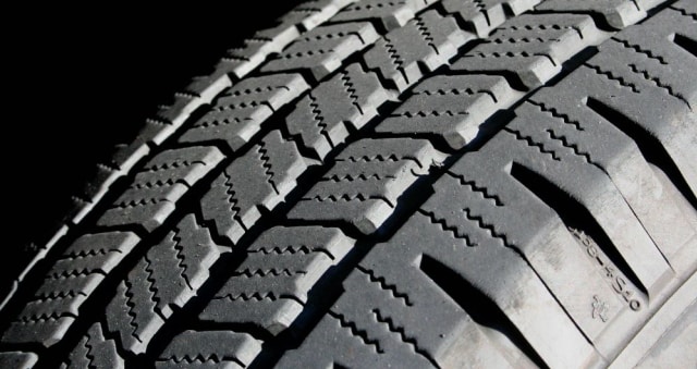 Tapak ban (Foto: Wikimedia Commons )