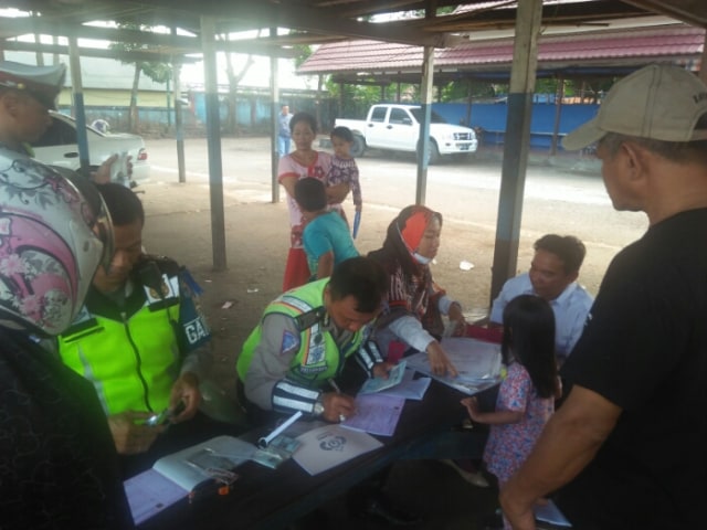 Giat Razia Gabungan Yang Humanis, Membuat Warga Tersenyum Manis (2)