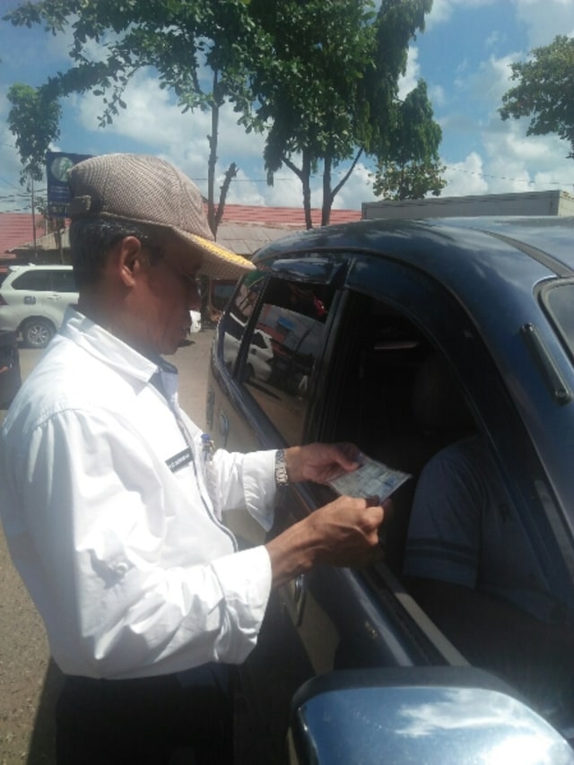 Giat Razia Gabungan Yang Humanis, Membuat Warga Tersenyum Manis (1)