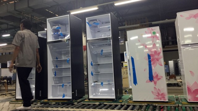 Kulkas halal produksi PT Sharp Electronics. (Foto: Elsa Toruan/kumparan)