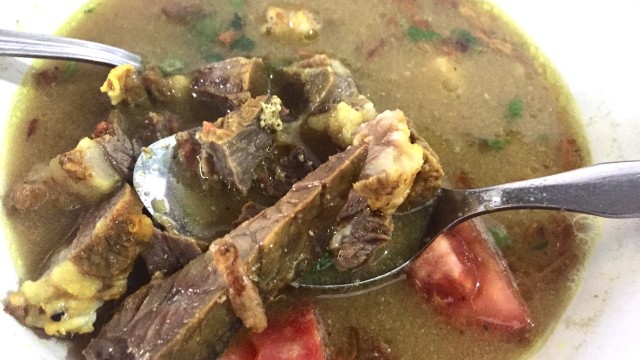 Soto kuning Pak M. Yusuf (Foto: Adisty Putri Utami/kumparan)