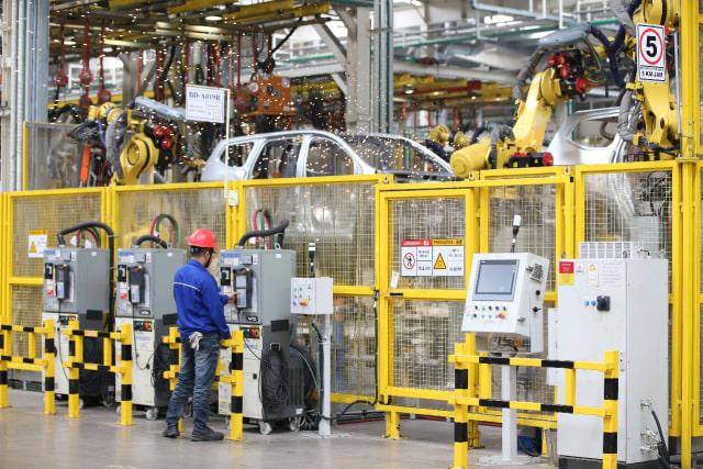 Produksi Wuling Confero dan Cortez (Foto: dok. Wuling)