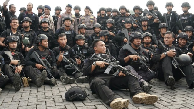 Anggota Korps Brimob. (Foto: Jamal Ramadhan/kumparan)