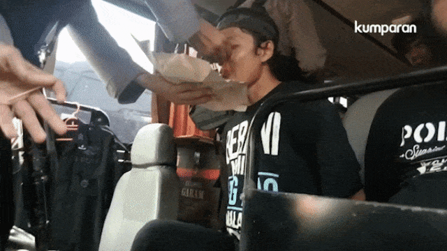 Napi Disuapi Polisi Saat Menuju ke Nusakambangan (Foto: istimewa)