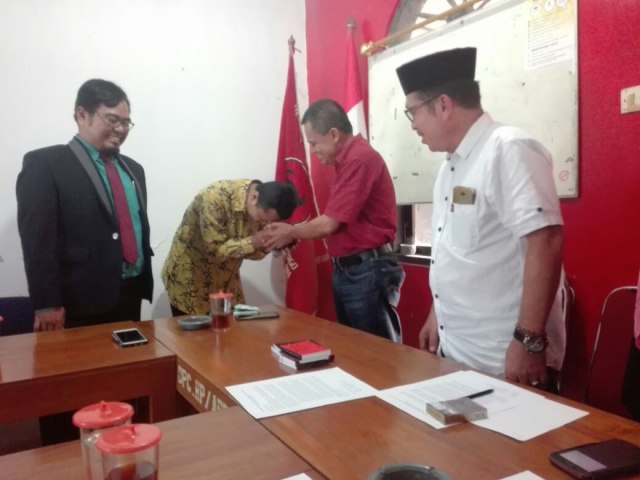 HOHO AKHIRNYA MINTA MAAF KEPADA MEGAWATI, TETAPI PROSES HUKUMNYA JALAN TERUS  (1)