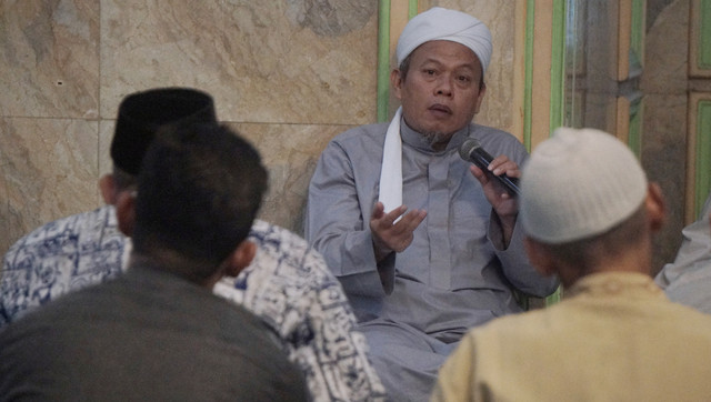 Suasana Pengajian Al Khaththath. Foto: Fanny Kusumawardhani/kumparan