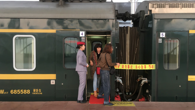 Kereta ekonomi di China (Foto: Feby Dwi Sutantio/kumparan)