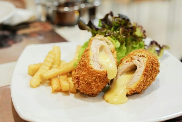 Chicken Cordon Bleu