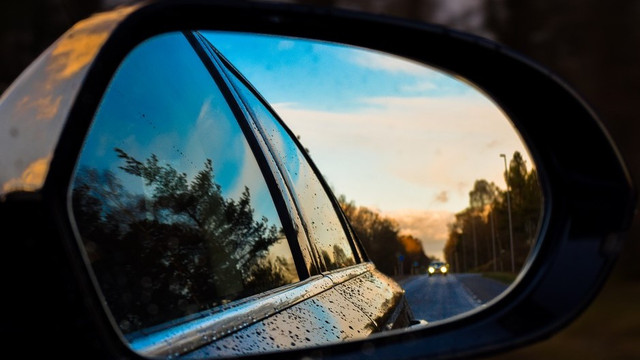 Ilustrasi Kaca Mobil Foto: teodorandersson/pixabay