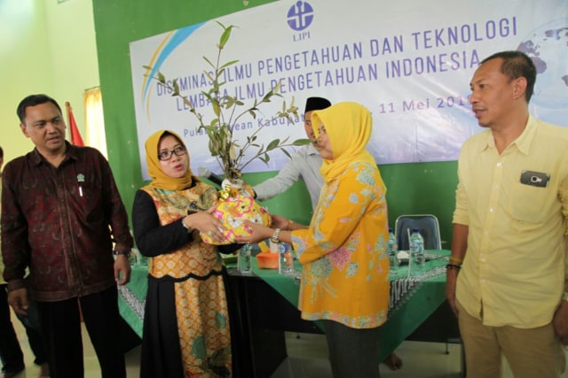 Eni Saragih Ungkap Penyebab UMKM di Bawean Sulit Berkembang (1)