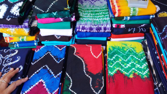 Kain Sasirangan dari Kalimantan Selatan. (Foto: Shutterstock)