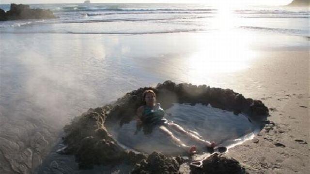 5 Pantai Terunik di Indonesia	 (5)