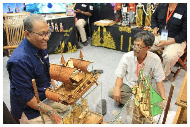 Arifin, Pengrajin Miniatur Kapal Pinisi Unjuk Gigi di GWBN EXPO 2018, Mewakili Purwakarta