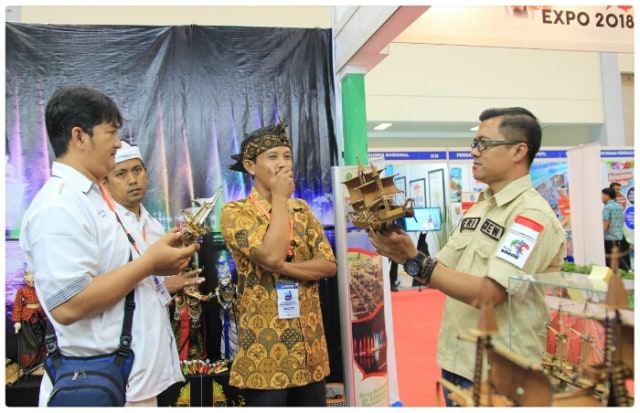 Arifin, Pengrajin Miniatur Kapal Pinisi Unjuk Gigi di GWBN EXPO 2018, Mewakili Purwakarta (2)