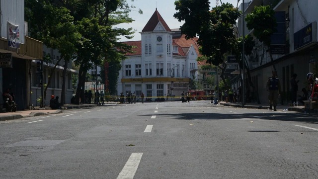 Suasana di kawasan Polrestabes Surabaya. (Foto: Jamal Ramadhan/kumparan)