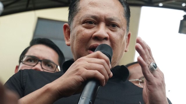 Bamsoet & Tito K. konpres terkait ledakan bom. Foto: Jamal Ramdhan/ kumparan