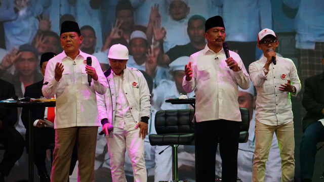 Pasangan Cagub Cawagub Sudrajat - Syaikhu. (Foto: Iqbal/kumparan)