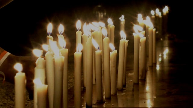 Pemuda Maluku Gelar Aksi Lilin Kutuk Insiden Surabaya (1)