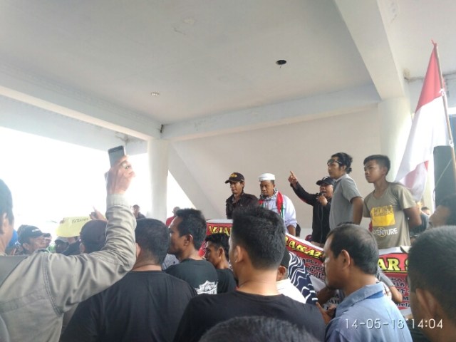 AMLS Morowali Utara, Gelar Aksi "Kembalikan Hak Masyarakat yang dirampas PT. Agro Nusa Abadi" (6)