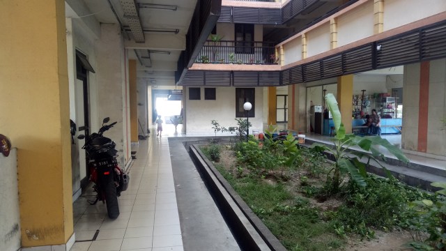 Situasi Rusunawa Wonocolo paska bom bunuh diri. (Foto: Ainul Qalbi/kumparan)