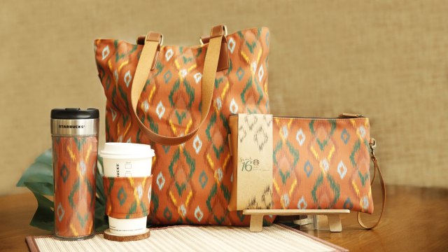 Koleksi Merchandise Starbucks x IKAT Indonesia. (Foto: Dok. Starbucks)