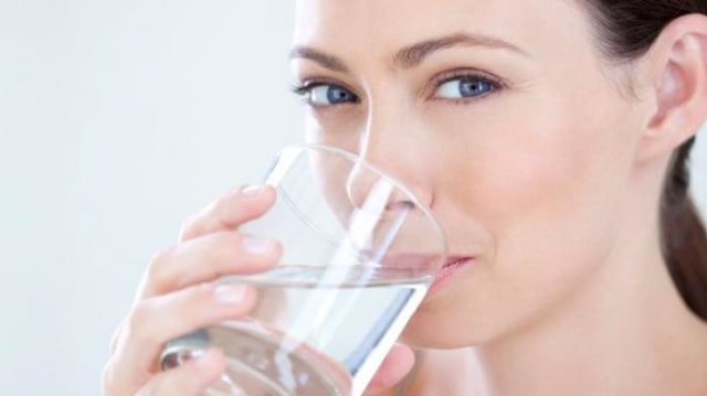 Tips Mengatasi Bibir Kering Selama Puasa (1)
