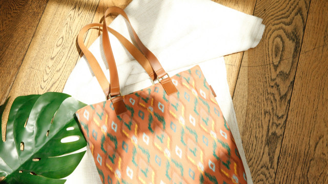 Koleksi Merchandise Starbucks x IKAT Indonesia. (Foto: Dok. Starbucks)