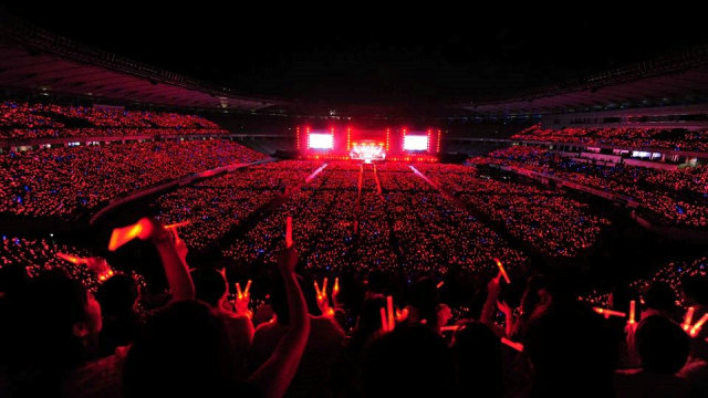 Ilustrasi konser TVXQ. (Foto: Facebook/@tvxq)