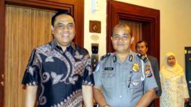 Wakapolri Komjen Syafruddin dan Ipda Auzar. (Foto: Dok. Pribadi)