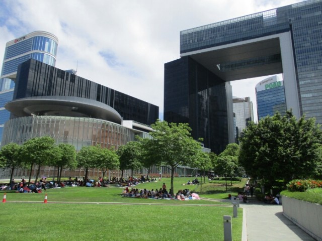 Tamar Park, ruang terbuka hijau dengan lanskap memukau