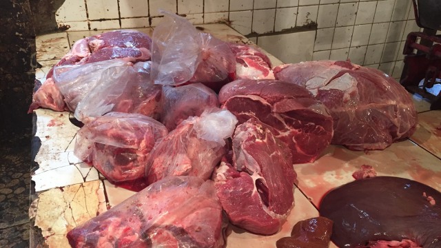 Daging sapi di Pasar Minggu (Foto: Abdul Latif/kumparan)