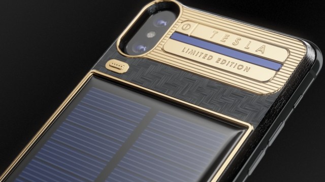 Casing iPhone X edisi Tesla. (Foto: Caviar)