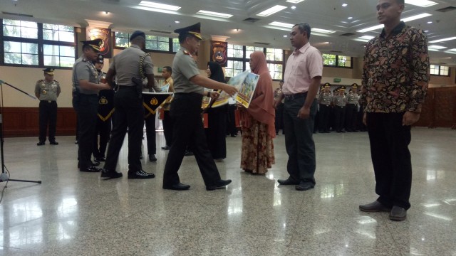 Bantuan rumah ke keluarga korban Mako Brimob (Foto:  Ainul Qalbi/kumparan)