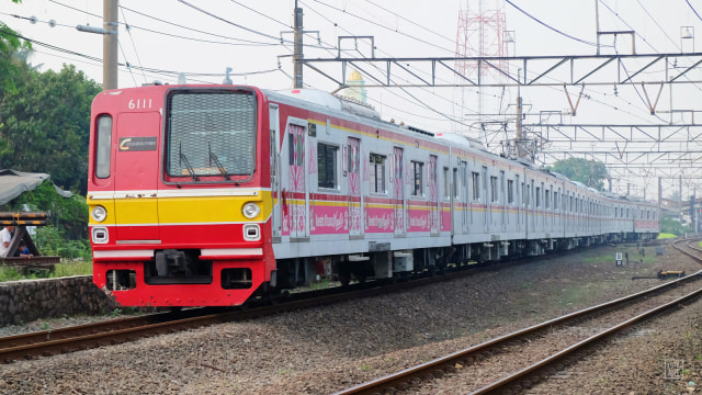 Commuter Line (Foto: Flickr/Gaz Art)