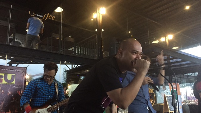 Husein Alatas Berbagi Bersama Anak Yatim (Foto: Giovanni/kumparan)