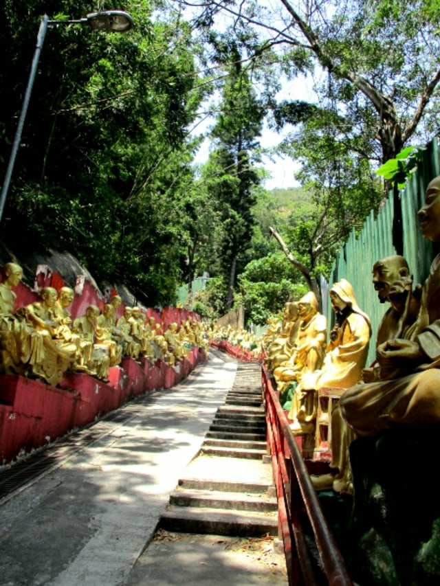 Biara tanpa biksu (1)