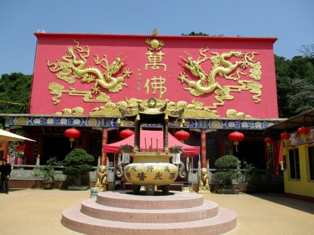 Biara tanpa biksu (3)