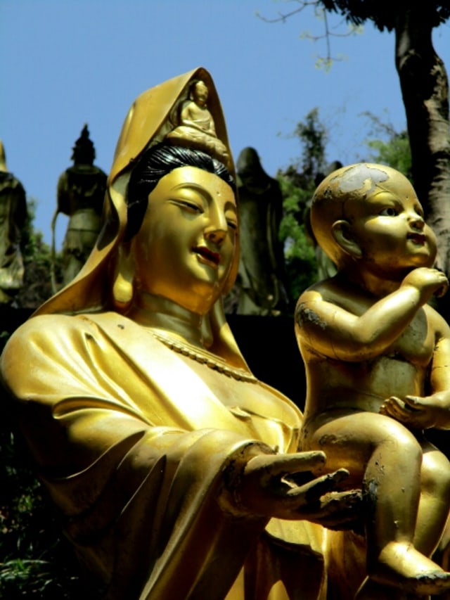 Biara tanpa biksu (6)