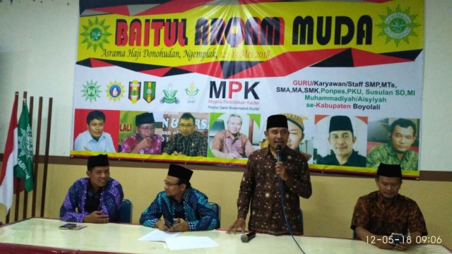 Sofyan Anif: Muhammadiyah adalah Organisasi Terbesar di Dunia (2)