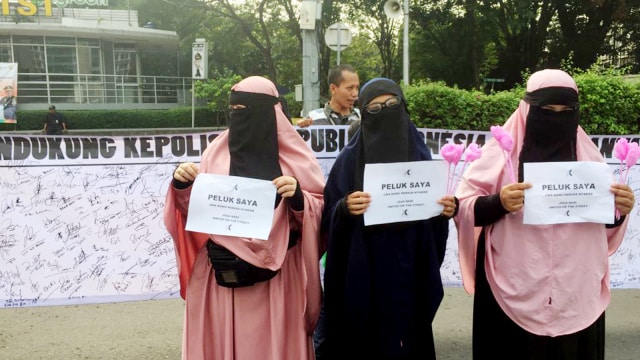 Aksi simpatik tolak terorisme PB PMII (Foto: Rafyq Panjaitan/kumparan)