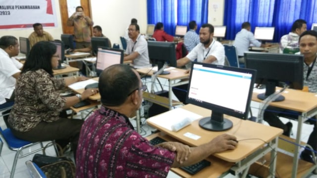 HARI INI, 25 CALON ANGGOTA BAWASLU MALUKU PENAMBAHAN IKUTI TES CAT (4)
