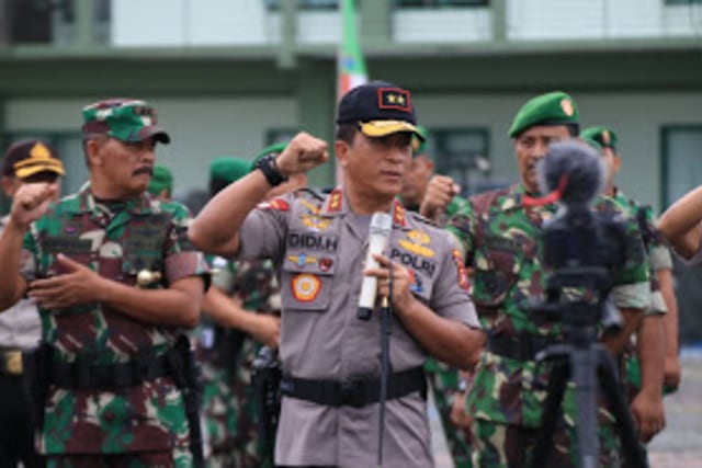 Kapolda Kalbar: Mari Kita Sama-Sama Amankan Perbatasan, Inilah Wujud Sinergitas TNI - Polri Yang Sebenar-benarnya Untuk Ciptakan Kamtibmas Yang Kondusif