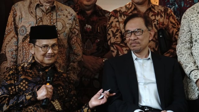 Anwar Ibrahim dan BJ Habibie saat konpers (Foto: Helmi Afandi Abdullah/kumparan)