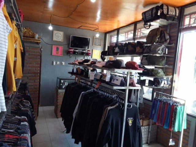 Alit Madves  Awalnya Coba-coba Akhirnya Serius Tekuni Clothing