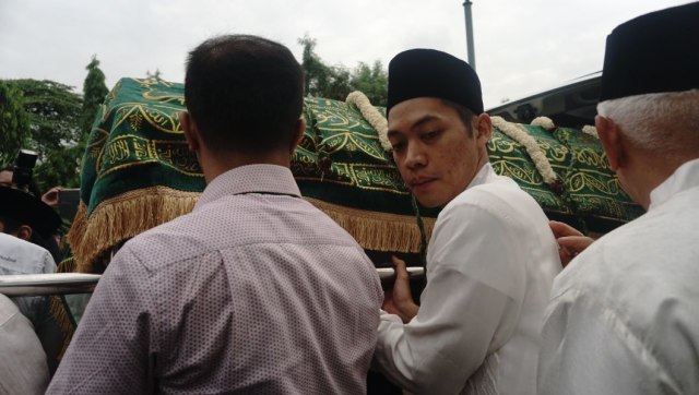 Pemakaman Adara Taista di TPU Tanah Kusir (Foto: Irfan Adi Saputra/kumparan)