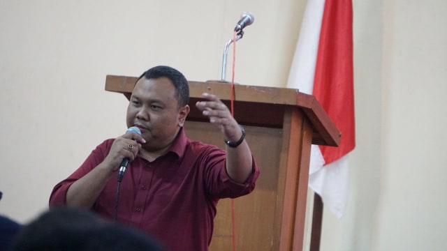 Hendri Satrio saat berorasi politik. Foto: Puti Cinintya Arie Safitri/kumparan