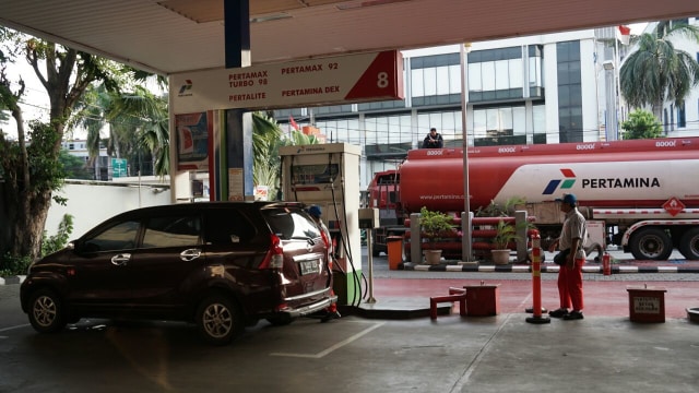 Suasana di SPBU Cikini. (Foto: Jamal Ramadhan/kumparan)