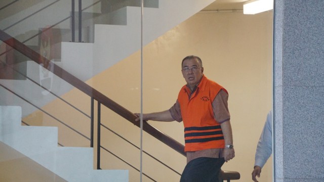 Asrun hendak menjalani pemeriksaan di Gedung KPK (Foto: Fanny Kusumawardhani/kumparan)