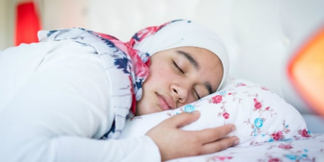 5 Manfaat Pentingnya Tidur Siang Saat Puasa